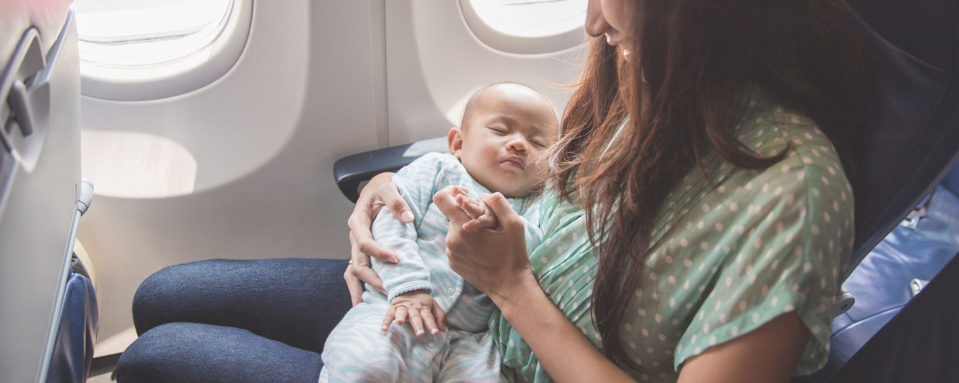 Baby im Flugzeug